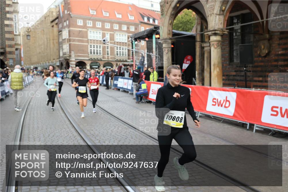 05.10.2025 - 20. swb-Marathon Bremen Yannick Fuchs http://msf.ph/oto/9247637 05.10.2025 10:52:36 Ziel 9172, 9584, 9903, 10241, 10327, 10388, 10507, 10608, 10719, 11283, 11387, 11528 meine-sportfotos.de