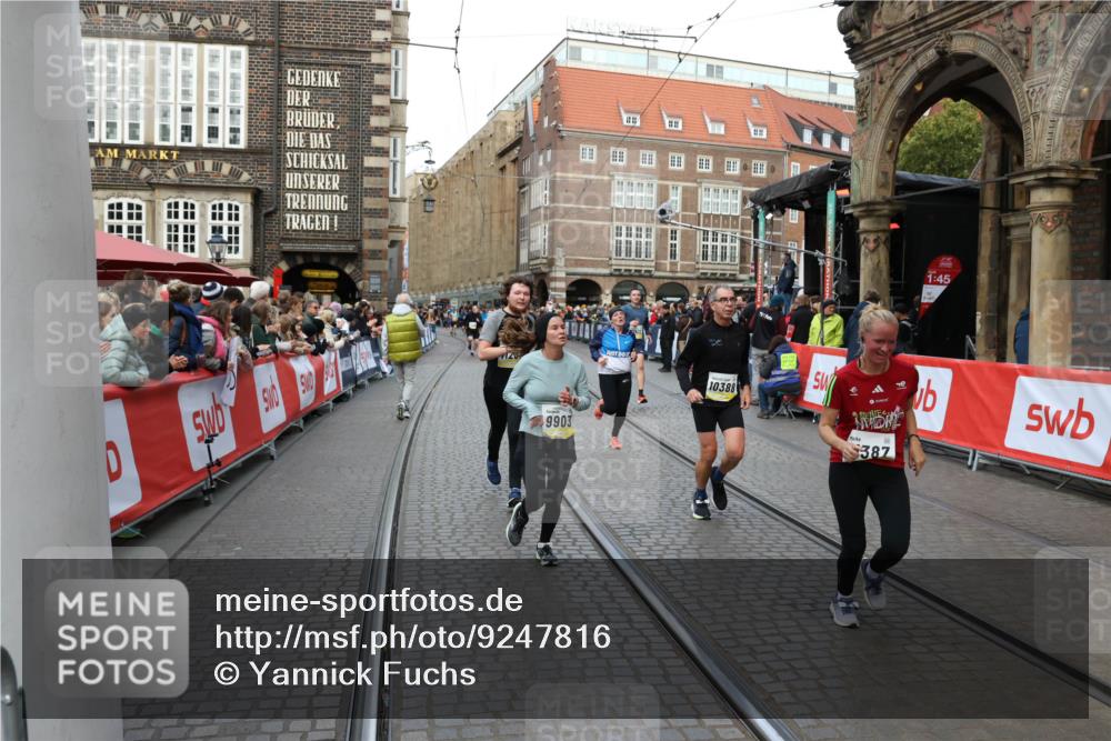 05.10.2025 - 20. swb-Marathon Bremen Yannick Fuchs http://msf.ph/oto/9247816 05.10.2025 10:52:38 Ziel 8888, 9172, 9903, 10241, 10327, 10388, 10608, 11283, 11387, 11413, 11528 meine-sportfotos.de