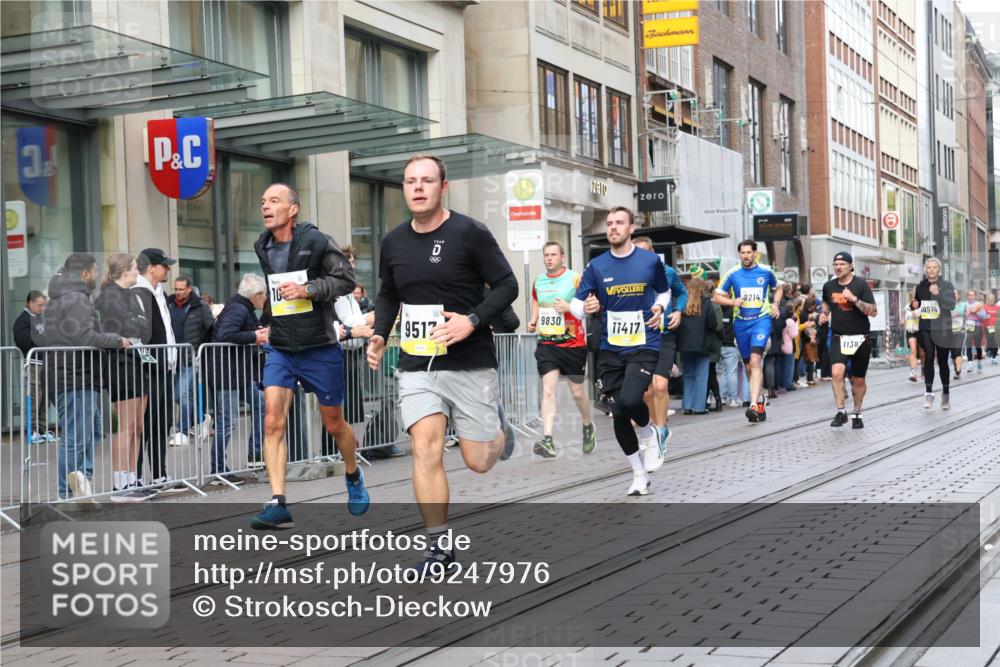 05.10.2025 - 20. swb-Marathon Bremen Strokosch-Dieckow http://msf.ph/oto/9247976 05.10.2025 10:52:29 Ziel 9187, 9209, 9214, 9284, 9501, 9517, 9581, 9830, 9918, 9985, 10064, 10308, 10309, 10514, 10548, 10779, 10833, 10955, 10997, 11012, 11382, 11417, 11450, 11587, 11722, 9187, 9209, 9214, 9284, 9501, 9517, 9581, 9830, 9918, 9985, 10064, 10308, 10309, 10514, 10548, 10779, 10833, 10955, 10997, 11012, 11382, 11417, 11450, 11587, 11722 meine-sportfotos.de