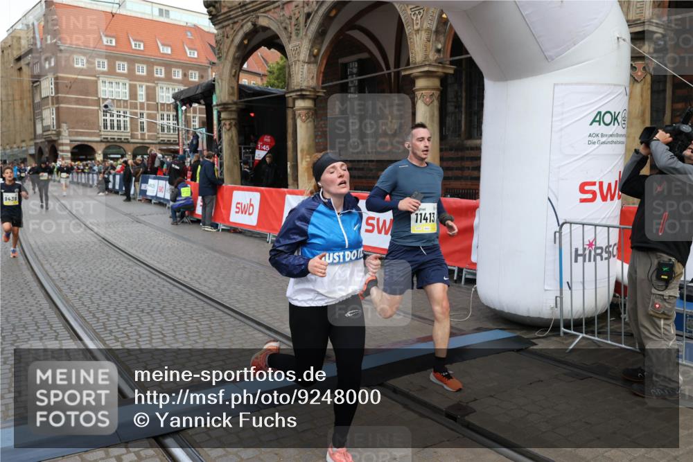 05.10.2025 - 20. swb-Marathon Bremen Yannick Fuchs http://msf.ph/oto/9248000 05.10.2025 10:52:41 Ziel 8888, 9439, 9903, 10241, 10327, 10388, 10548, 10608, 11283, 11387, 11413 meine-sportfotos.de