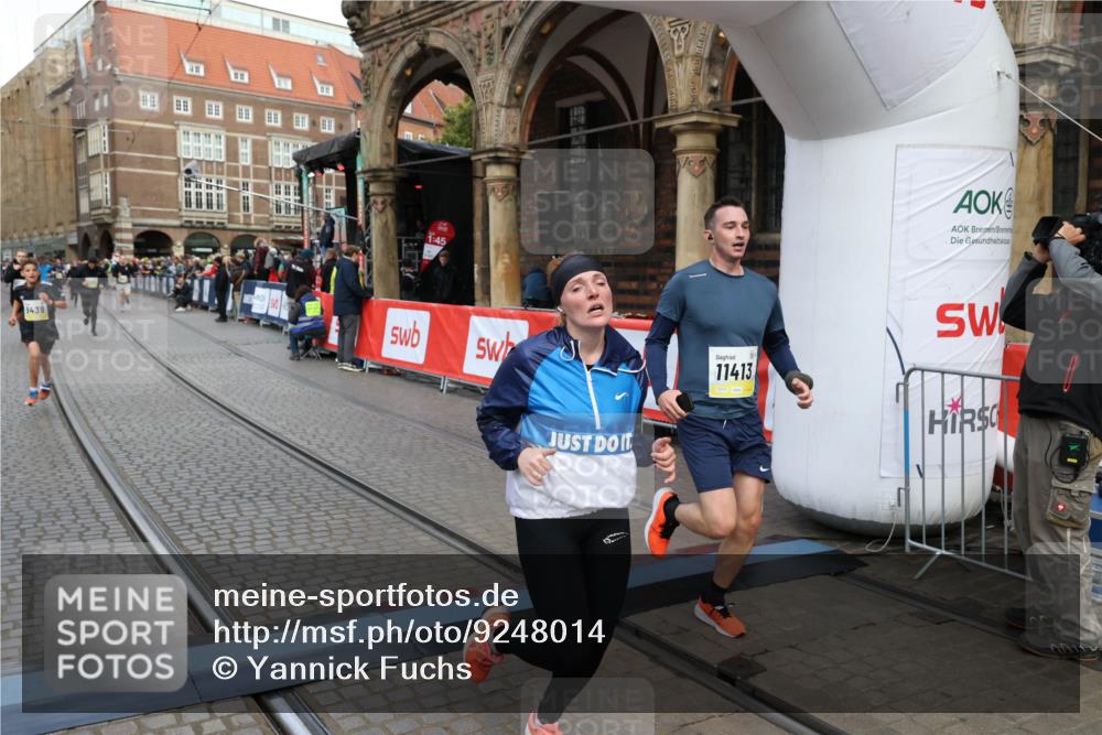 05.10.2025 - 20. swb-Marathon Bremen Yannick Fuchs http://msf.ph/oto/9248014 05.10.2025 10:52:41 Ziel 8888, 9439, 9903, 10241, 10327, 10388, 10548, 10608, 11283, 11387, 11413 meine-sportfotos.de