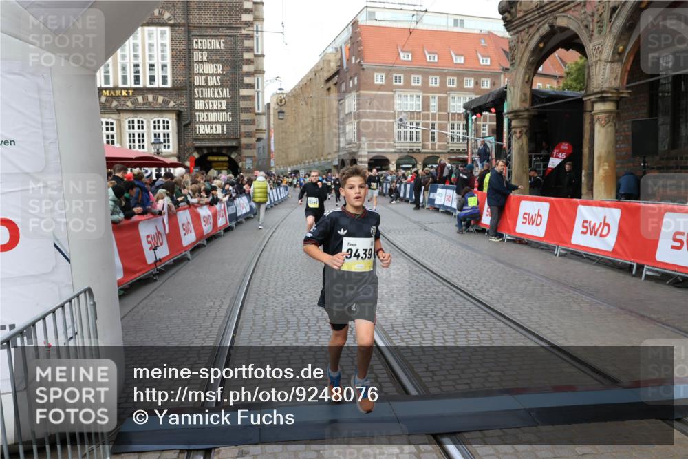 05.10.2025 - 20. swb-Marathon Bremen Yannick Fuchs http://msf.ph/oto/9248076 05.10.2025 10:52:43 Ziel 8888, 9209, 9439, 9903, 10327, 10388, 10548, 10608, 11283, 11387, 11413 meine-sportfotos.de