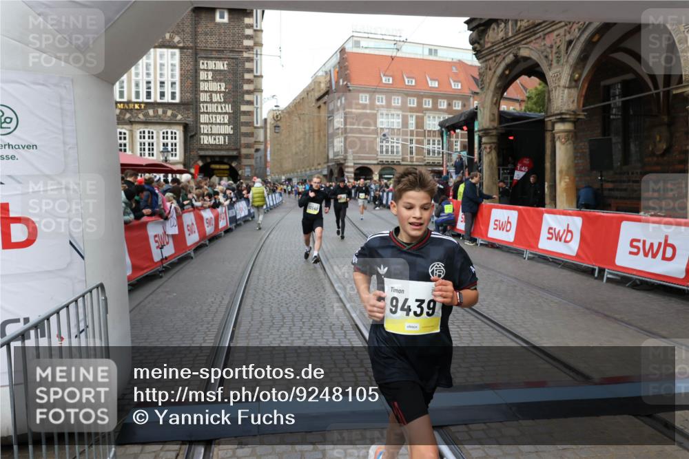05.10.2025 - 20. swb-Marathon Bremen Yannick Fuchs http://msf.ph/oto/9248105 05.10.2025 10:52:43 Ziel 8888, 9209, 9439, 9903, 10327, 10388, 10548, 10608, 11283, 11387, 11413 meine-sportfotos.de
