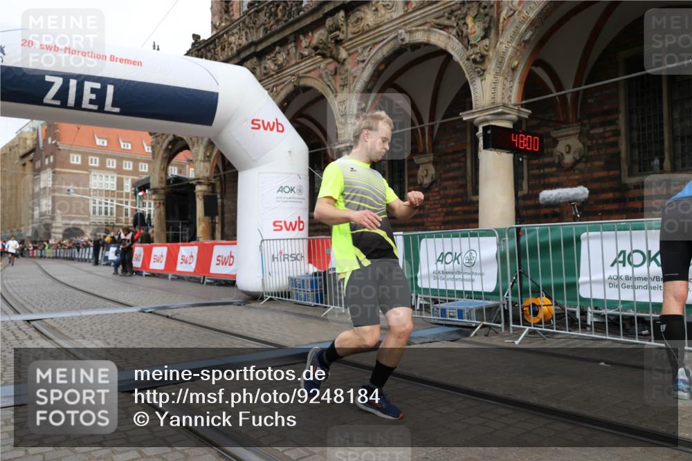 05.10.2025 - 20. swb-Marathon Bremen Yannick Fuchs http://msf.ph/oto/9248184 05.10.2025 10:43:56 Ziel 9270, 10559 meine-sportfotos.de