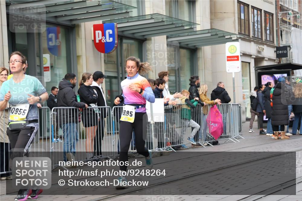 05.10.2025 - 20. swb-Marathon Bremen Strokosch-Dieckow http://msf.ph/oto/9248264 05.10.2025 10:52:38 Ziel 9187, 9214, 9284, 9501, 9581, 9650, 9703, 9830, 9918, 9985, 10064, 10128, 10308, 10309, 10349, 10466, 10514, 10539, 10779, 10955, 10997, 11012, 11259, 11300, 11382, 11398, 11411, 11417, 11450, 11722, 9187, 9214, 9284, 9501, 9581, 9650, 9703, 9830, 9918, 9985, 10064, 10128, 10308, 10309, 10349, 10466, 10514, 10539, 10779, 10955, 10997, 11012, 11382, 11398, 11417, 11450, 11722 meine-sportfotos.de