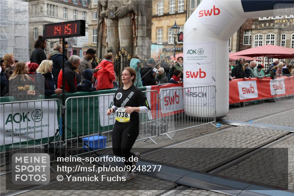05.10.2025 - 20. swb-Marathon Bremen Yannick Fuchs http://msf.ph/oto/9248277 05.10.2025 11:12:41 Ziel 9736, 10282 meine-sportfotos.de