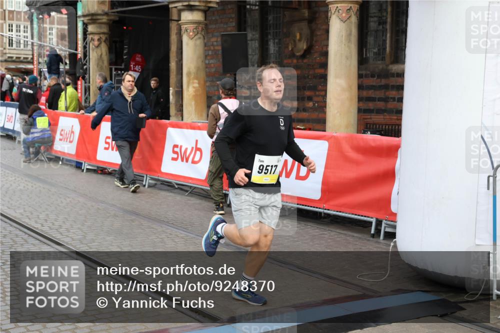 05.10.2025 - 20. swb-Marathon Bremen Yannick Fuchs http://msf.ph/oto/9248370 05.10.2025 10:52:48 Ziel 9209, 9439, 9517, 10548, 10833, 11587 meine-sportfotos.de
