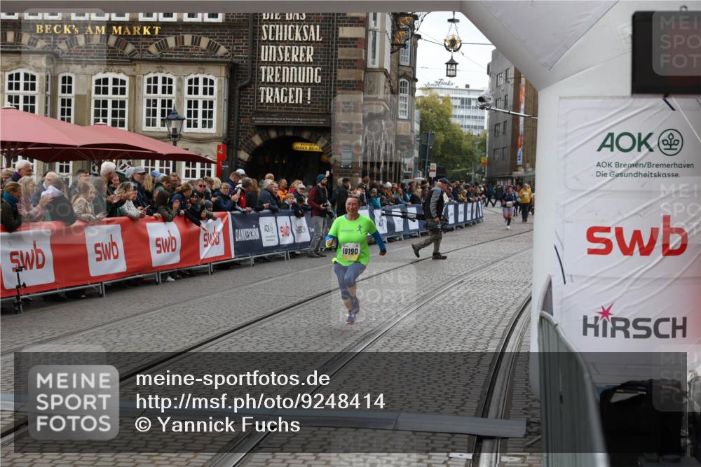 05.10.2025 - 20. swb-Marathon Bremen Yannick Fuchs http://msf.ph/oto/9248414 05.10.2025 11:12:47 Ziel 10190, 11285 meine-sportfotos.de