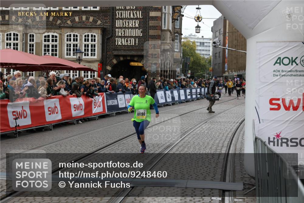 05.10.2025 - 20. swb-Marathon Bremen Yannick Fuchs http://msf.ph/oto/9248460 05.10.2025 11:12:48 Ziel 10190, 11285 meine-sportfotos.de