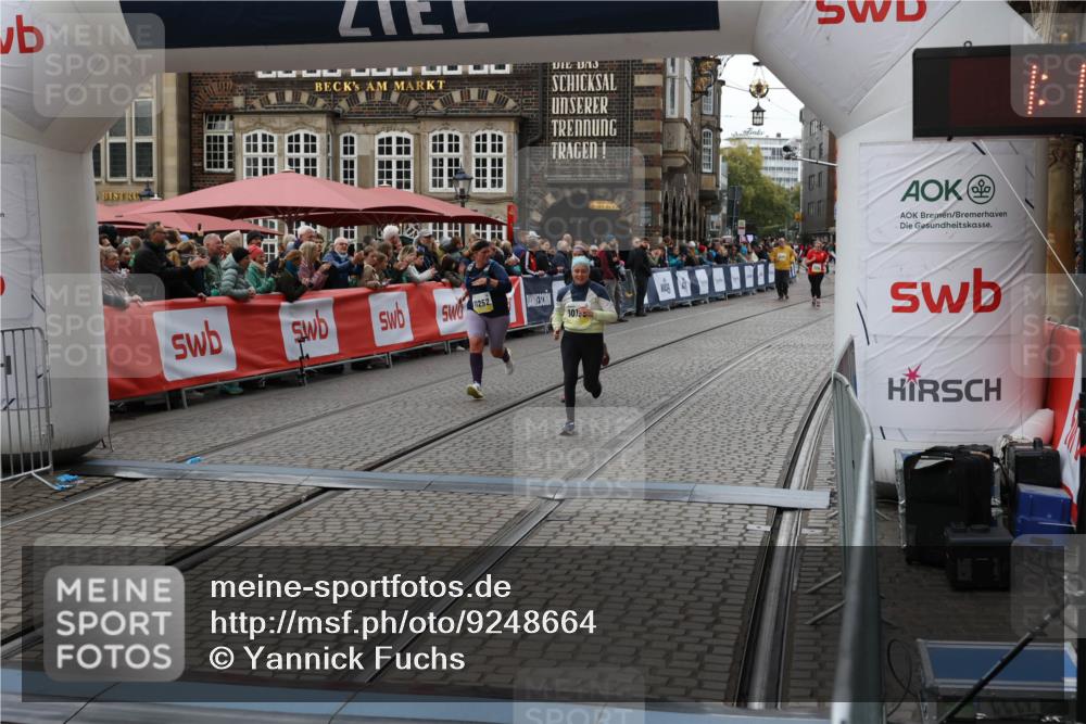05.10.2025 - 20. swb-Marathon Bremen Yannick Fuchs http://msf.ph/oto/9248664 05.10.2025 11:12:57 Ziel 9203, 10186, 11252 meine-sportfotos.de