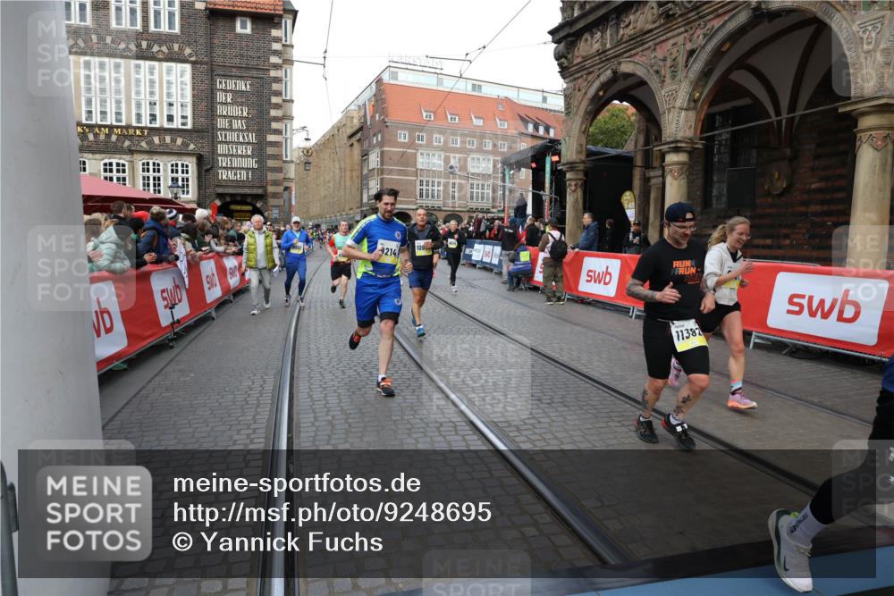 05.10.2025 - 20. swb-Marathon Bremen Yannick Fuchs http://msf.ph/oto/9248695 05.10.2025 10:52:54 Ziel 9214, 9284, 9501, 9517, 9581, 9830, 10308, 10309, 10514, 10833, 10997, 11012, 11382, 11417, 11587 meine-sportfotos.de