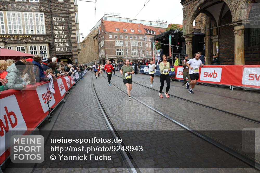 05.10.2025 - 20. swb-Marathon Bremen Yannick Fuchs http://msf.ph/oto/9248943 05.10.2025 10:53:04 Ziel 9187, 9284, 9830, 9918, 9985, 10064, 10514, 10779, 10955, 11722 meine-sportfotos.de