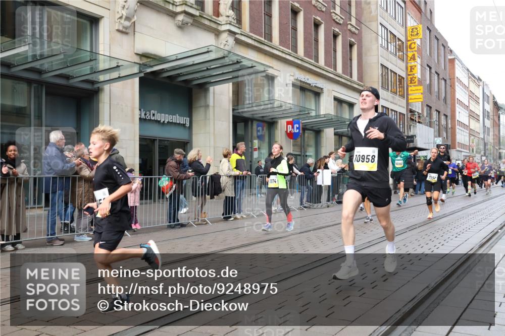 05.10.2025 - 20. swb-Marathon Bremen Strokosch-Dieckow http://msf.ph/oto/9248975 05.10.2025 10:53:04 Ziel 7193, 7251, 9238, 9263, 9449, 9461, 9464, 9539, 9569, 9717, 9834, 9868, 9956, 9957, 10057, 10242, 10302, 10310, 10317, 10335, 10369, 10460, 10468, 10655, 10806, 10934, 10958, 10993, 11174, 11175, 11246, 11377, 11510, 11512, 11545, 11616, 11716, 7193, 7251, 9238, 9263, 9449, 9461, 9464, 9539, 9569, 9717, 9834, 9868, 9956, 9957, 10057, 10242, 10302, 10310, 10317, 10335, 10369, 10460, 10468, 10655, 10806, 10934, 10958, 10993, 11174, 11246 meine-sportfotos.de
