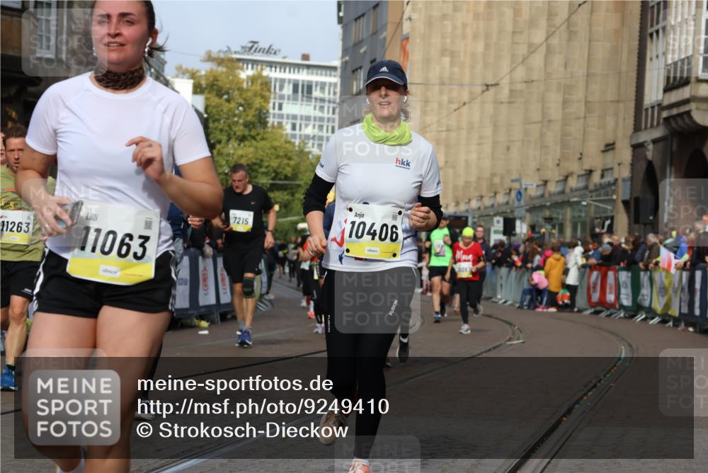 05.10.2025 - 20. swb-Marathon Bremen Strokosch-Dieckow http://msf.ph/oto/9249410 05.10.2025 11:00:19 Ziel 7215, 9495, 10067, 10217, 10406, 10492, 10504, 10794, 10985, 11063, 11263, 11424, 11699 meine-sportfotos.de
