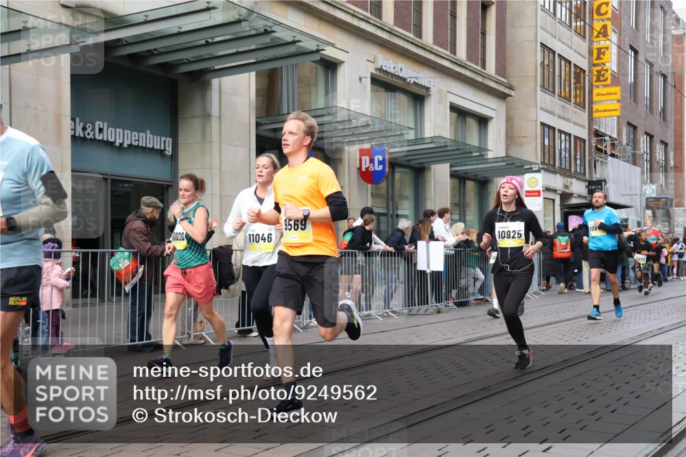 05.10.2025 - 20. swb-Marathon Bremen Strokosch-Dieckow http://msf.ph/oto/9249562 05.10.2025 10:53:25 Ziel 9238, 9456, 9461, 9464, 9494, 9548, 9569, 9701, 9934, 10020, 10046, 10310, 10416, 10484, 10616, 10642, 10696, 10785, 10906, 10925, 10966, 11046, 11141, 11246, 11383, 11445, 11533, 9238, 9456, 9461, 9464, 9494, 9548, 9569, 9701, 9934, 10020, 10046, 10310, 10416, 10484, 10616, 10642, 10696, 10785, 10906, 10925, 10966, 11046, 11141, 11246, 11383, 11445, 11533 meine-sportfotos.de