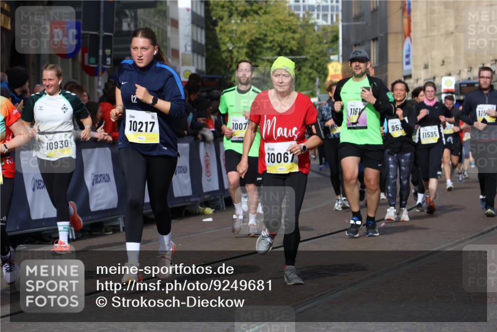 05.10.2025 - 20. swb-Marathon Bremen Strokosch-Dieckow http://msf.ph/oto/9249681 05.10.2025 11:00:25 Ziel 7178, 7215, 9173, 9177, 9531, 10063, 10067, 10071, 10217, 10504, 10794, 10930, 11003, 11255, 11534, 11595, 11610, 11619, 11699 meine-sportfotos.de