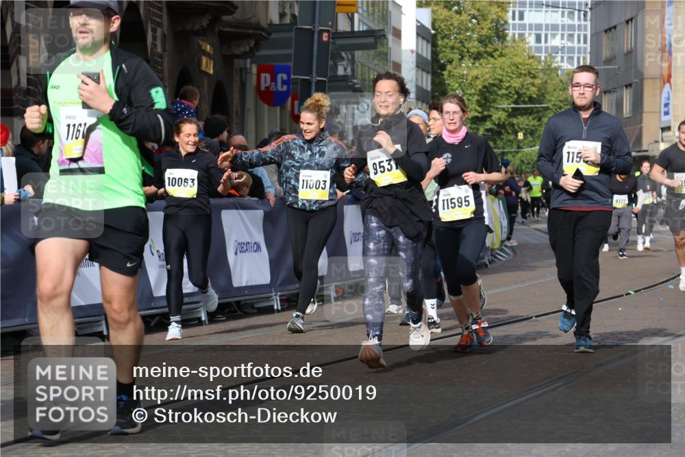 05.10.2025 - 20. swb-Marathon Bremen Strokosch-Dieckow http://msf.ph/oto/9250019 05.10.2025 11:00:29 Ziel 7178, 7215, 9173, 9177, 9271, 9531, 10063, 10067, 10071, 10079, 10217, 10504, 10794, 10930, 11003, 11071, 11255, 11511, 11534, 11595, 11610, 11619 meine-sportfotos.de