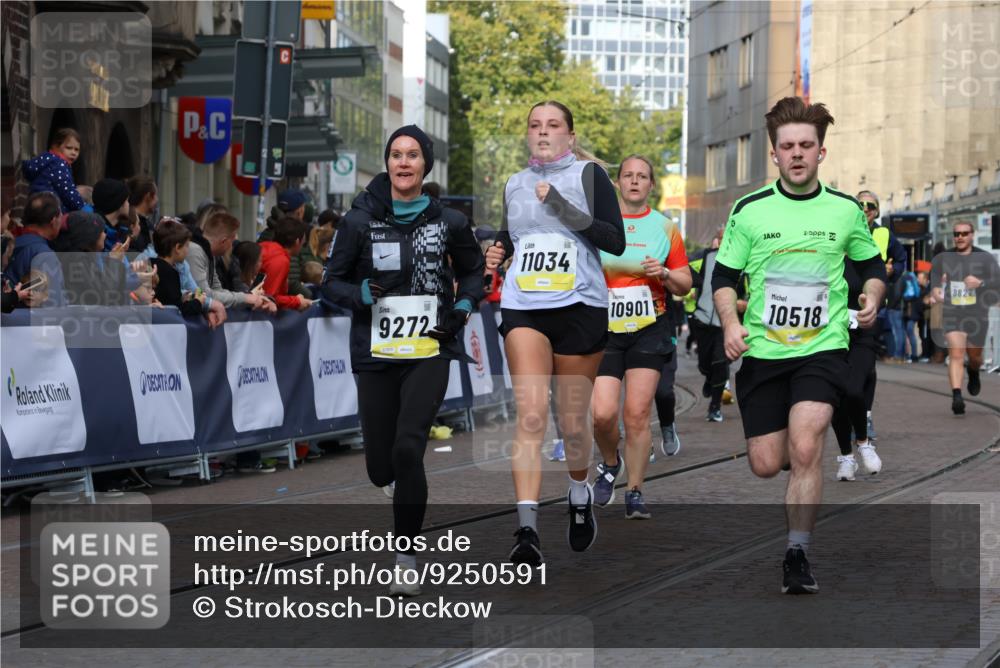 05.10.2025 - 20. swb-Marathon Bremen Strokosch-Dieckow http://msf.ph/oto/9250591 05.10.2025 11:00:40 Ziel 9272, 9327, 9389, 9827, 9858, 10182, 10518, 10571, 10690, 10872, 10901, 11034, 11162 meine-sportfotos.de