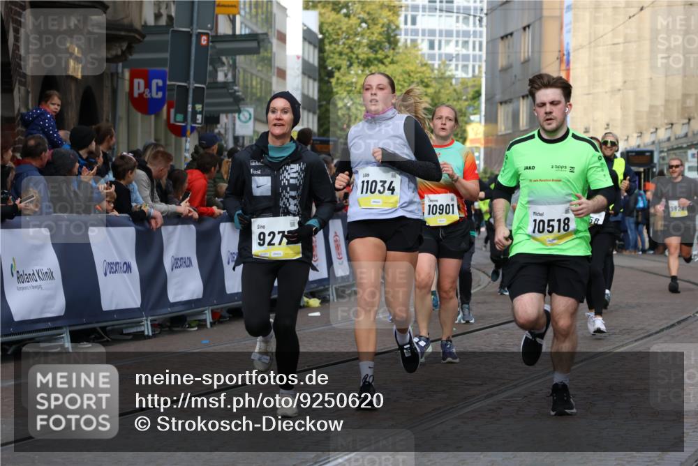 05.10.2025 - 20. swb-Marathon Bremen Strokosch-Dieckow http://msf.ph/oto/9250620 05.10.2025 11:00:40 Ziel 9272, 9327, 9389, 9827, 9858, 10182, 10518, 10571, 10690, 10872, 10901, 11034, 11162 meine-sportfotos.de