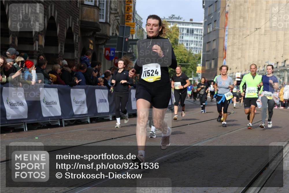 05.10.2025 - 20. swb-Marathon Bremen Strokosch-Dieckow http://msf.ph/oto/9251536 05.10.2025 11:01:10 Ziel 9182, 9443, 9613, 9880, 10477, 10544, 10762, 10914, 11337, 11338, 11524, 11597, 11680, 11719 meine-sportfotos.de