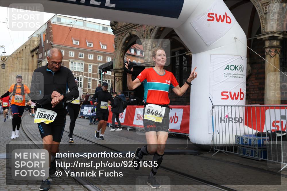 05.10.2025 - 20. swb-Marathon Bremen Yannick Fuchs http://msf.ph/oto/9251635 05.10.2025 10:53:54 Ziel 9494, 9934, 10020, 10416, 10906, 10966, 11141, 11383 meine-sportfotos.de