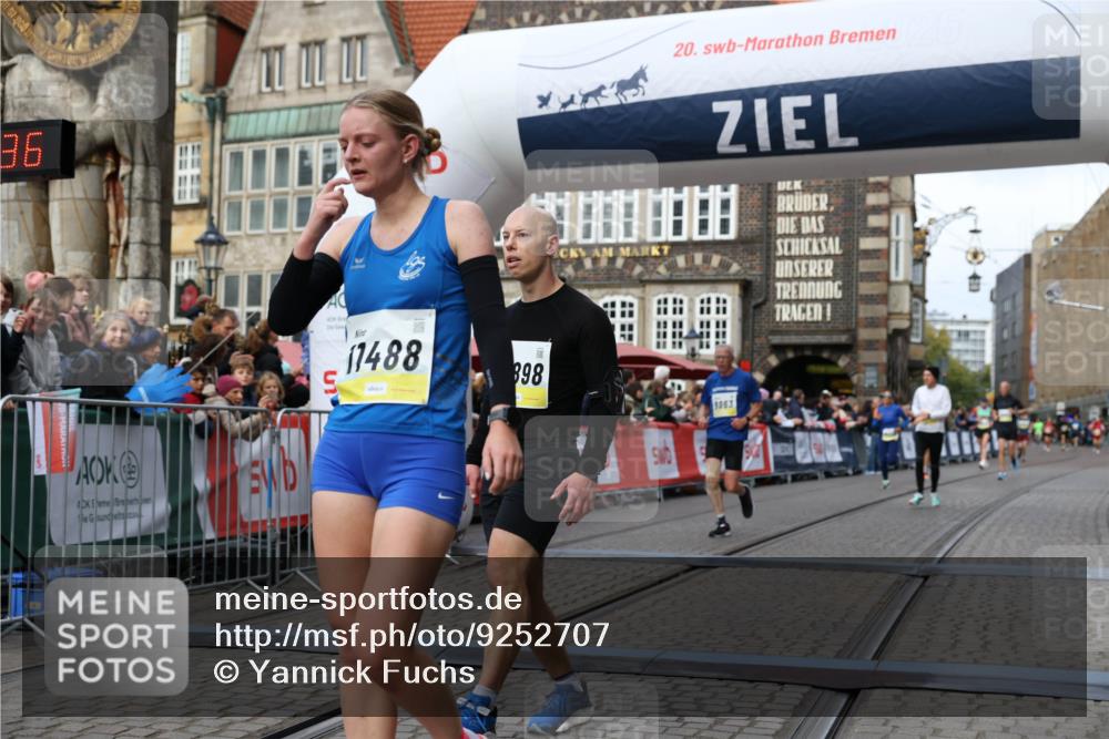 05.10.2025 - 20. swb-Marathon Bremen Yannick Fuchs http://msf.ph/oto/9252707 05.10.2025 10:45:25 Ziel 9290, 9963, 10431, 10634, 10822, 10898, 11488 meine-sportfotos.de