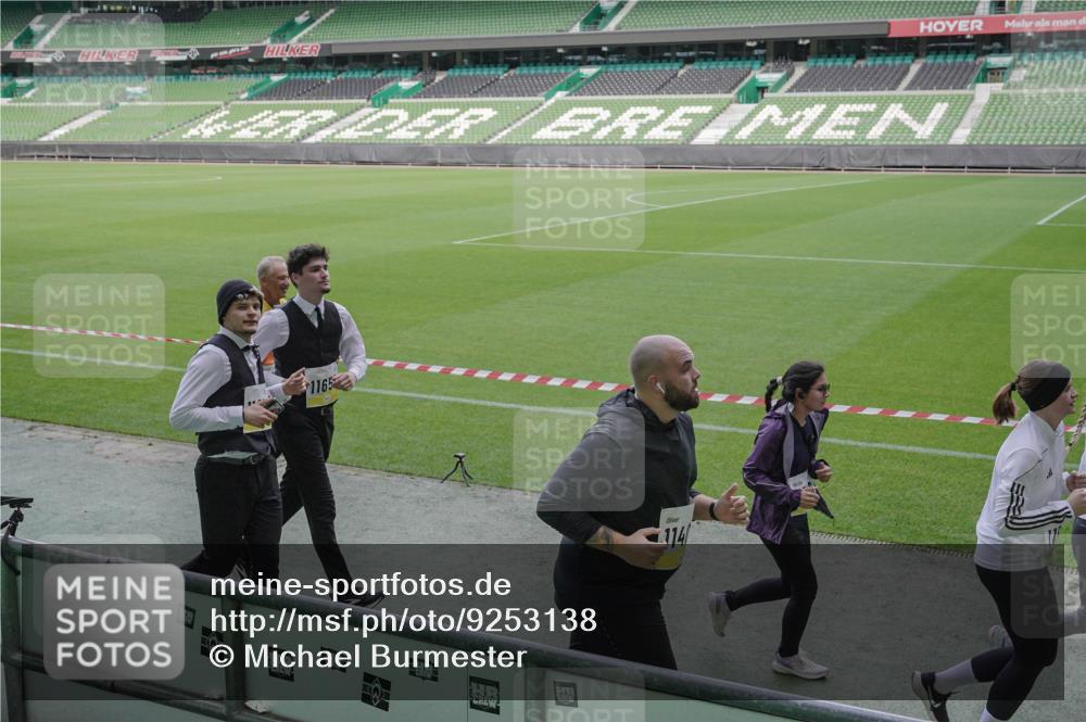 05.10.2025 - 20. swb-Marathon Bremen Michael Burmester http://msf.ph/oto/9253138 05.10.2025 10:42:00 Laufen im Stadion 7069, 8533, 8865, 9265, 9401, 9519, 9538, 9632, 9648, 9649, 9798, 9815, 9836, 9837, 9887, 9907, 9982, 10031, 10051, 10082, 10087, 10095, 10125, 10129, 10132, 10134, 10148, 10152, 10189, 10197, 10212, 10214, 10223, 10239, 10248, 10249, 10264, 10330, 10332, 10333, 10499, 10522, 10614, 10706, 10722, 10815, 10824, 10937, 10943, 10998, 11037, 11056, 11097, 11142, 11206, 11232, 11379, 11395, 11405, 11437, 11473, 11584, 11634, 9178, 9191, 9217, 9274, 9357, 11261 meine-sportfotos.de