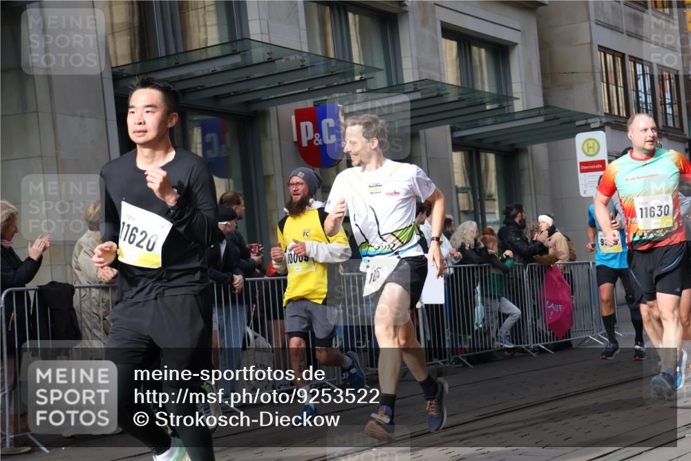 05.10.2025 - 20. swb-Marathon Bremen Strokosch-Dieckow http://msf.ph/oto/9253522 05.10.2025 10:55:52 Ziel 9258, 9541, 9783, 9811, 9855, 9950, 9968, 10006, 10009, 10015, 10028, 10191, 10196, 10394, 10424, 10590, 10641, 10664, 10675, 10758, 10959, 10989, 10992, 11095, 11148, 11364, 11366, 11554, 11620, 11626, 11630, 11662, 11693, 11741, 9258, 9541, 9783, 9811, 9855, 9950, 9968, 10006, 10009, 10015, 10028, 10191, 10196, 10394, 10424, 10590, 10641, 10664, 10675, 10758, 10959, 10989, 10992, 11095, 11148, 11364, 11366, 11554, 11620, 11630, 11662, 11693 meine-sportfotos.de