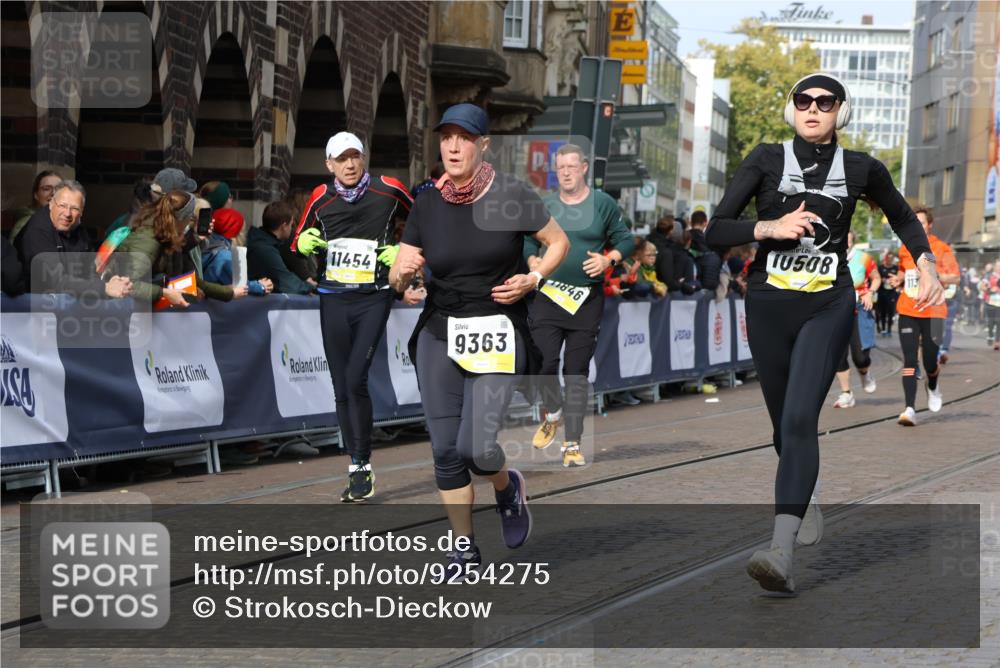 05.10.2025 - 20. swb-Marathon Bremen Strokosch-Dieckow http://msf.ph/oto/9254275 05.10.2025 11:02:10 Ziel 9363, 9426, 10130, 10301, 10508, 11014, 11340, 11454, 11646 meine-sportfotos.de