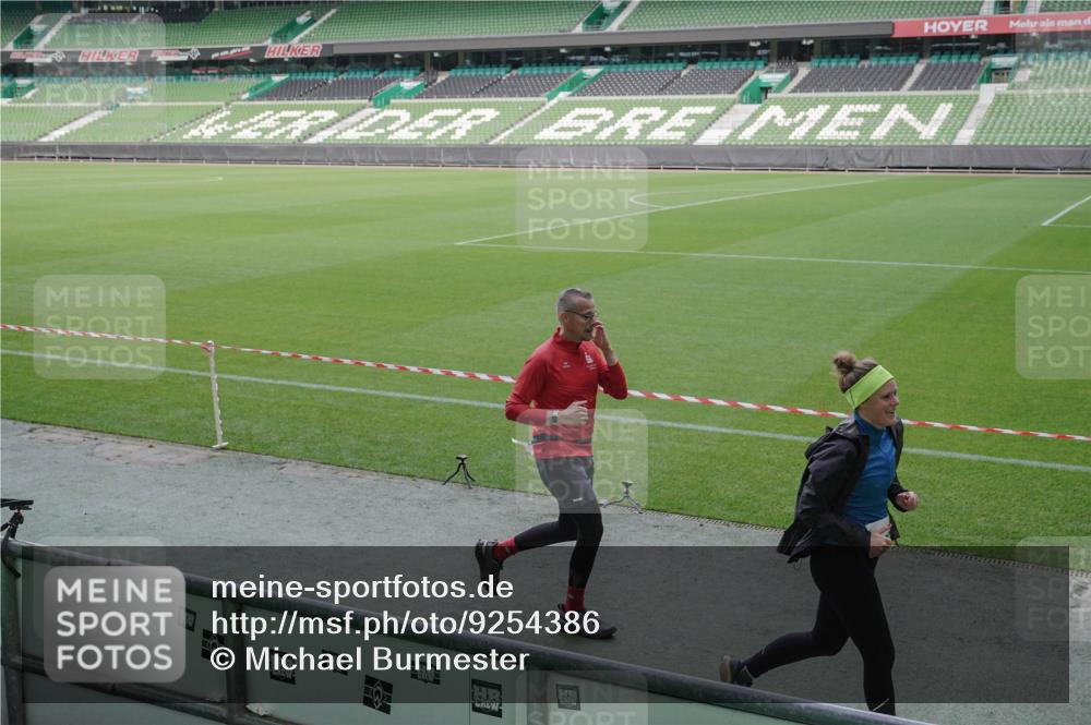 05.10.2025 - 20. swb-Marathon Bremen Michael Burmester http://msf.ph/oto/9254386 05.10.2025 10:42:47 Laufen im Stadion 8225, 8865, 9185, 9212, 9276, 9288, 9410, 9476, 9481, 9493, 9519, 9526, 9557, 9648, 9664, 9675, 9680, 9726, 9734, 9736, 9760, 9784, 9798, 9806, 9815, 9822, 9823, 9826, 9861, 9912, 9945, 9972, 9999, 10031, 10074, 10082, 10087, 10146, 10239, 10245, 10264, 10316, 10365, 10366, 10396, 10412, 10415, 10417, 10463, 10684, 10824, 10860, 10861, 10943, 10962, 11030, 11073, 11083, 11112, 11126, 11142, 11157, 11170, 11172, 11206, 11215, 11240, 11395, 11634, 9836, 9837, 10333 meine-sportfotos.de