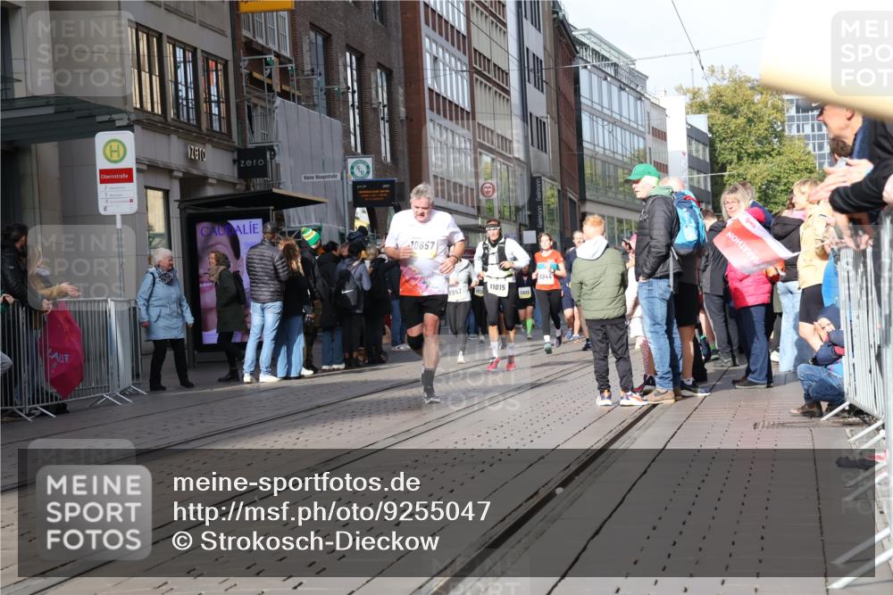 05.10.2025 - 20. swb-Marathon Bremen Strokosch-Dieckow http://msf.ph/oto/9255047 05.10.2025 10:56:55 Ziel 5172, 7101, 9231, 9260, 9292, 9314, 9450, 9489, 9550, 9577, 9797, 9844, 9937, 9947, 10069, 10169, 10281, 10293, 10367, 10545, 10645, 10657, 10917, 10950, 11015, 11138, 11202, 11434, 11435, 11566, 11596, 11606, 11686, 5172, 7101, 9231, 9260, 9292, 9314, 9450, 9489, 9550, 9577, 9797, 9844, 9937, 9947, 10069, 10169, 10281, 10293, 10367, 10545, 10645, 10657, 10917, 10950, 11015, 11138, 11202, 11434, 11435, 11566, 11596, 11606, 11686 meine-sportfotos.de