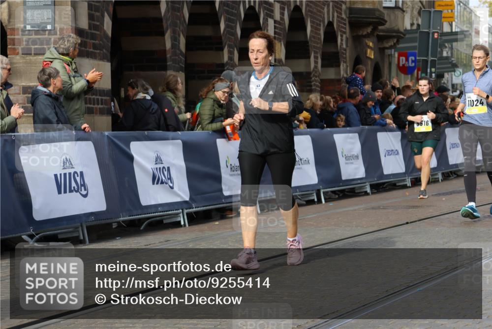 05.10.2025 - 20. swb-Marathon Bremen Strokosch-Dieckow http://msf.ph/oto/9255414 05.10.2025 11:02:41 Ziel 9331, 9360, 9516, 9841, 10129, 10510, 10530, 10803, 10804, 10825, 10826, 11024, 11193 meine-sportfotos.de