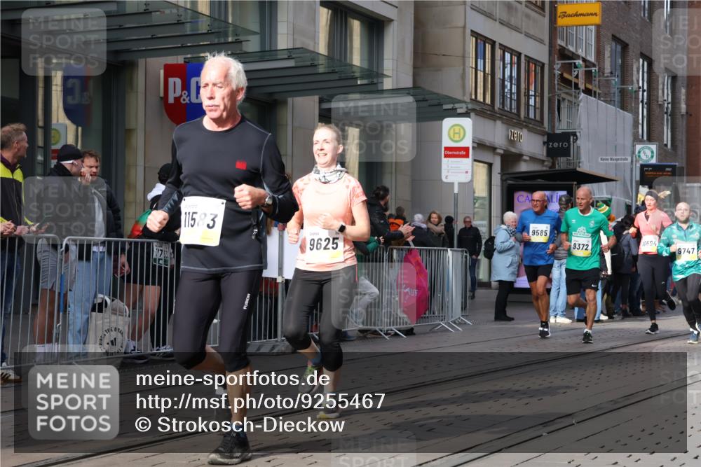 05.10.2025 - 20. swb-Marathon Bremen Strokosch-Dieckow http://msf.ph/oto/9255467 05.10.2025 10:57:19 Ziel 9000, 9215, 9309, 9372, 9585, 9625, 9747, 9904, 9914, 9943, 9962, 9979, 10139, 10219, 10225, 10250, 10329, 10341, 10555, 10694, 10739, 10754, 10834, 10890, 11352, 11360, 11457, 11520, 11521, 11564, 11575, 11583, 11731, 11744, 9000, 9215, 9309, 9372, 9585, 9625, 9747, 9904, 9914, 9943, 9962, 9979, 10139, 10219, 10225, 10250, 10329, 10341, 10555, 10694, 10739, 10754, 10834, 10890 meine-sportfotos.de