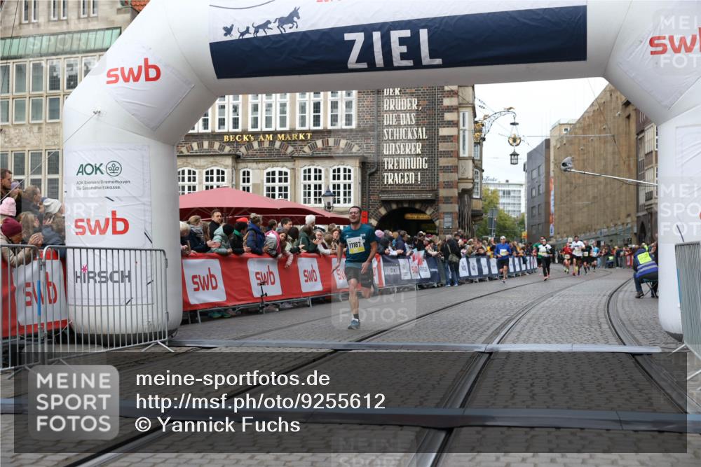 05.10.2025 - 20. swb-Marathon Bremen Yannick Fuchs http://msf.ph/oto/9255612 05.10.2025 10:46:35 Ziel 11167 meine-sportfotos.de