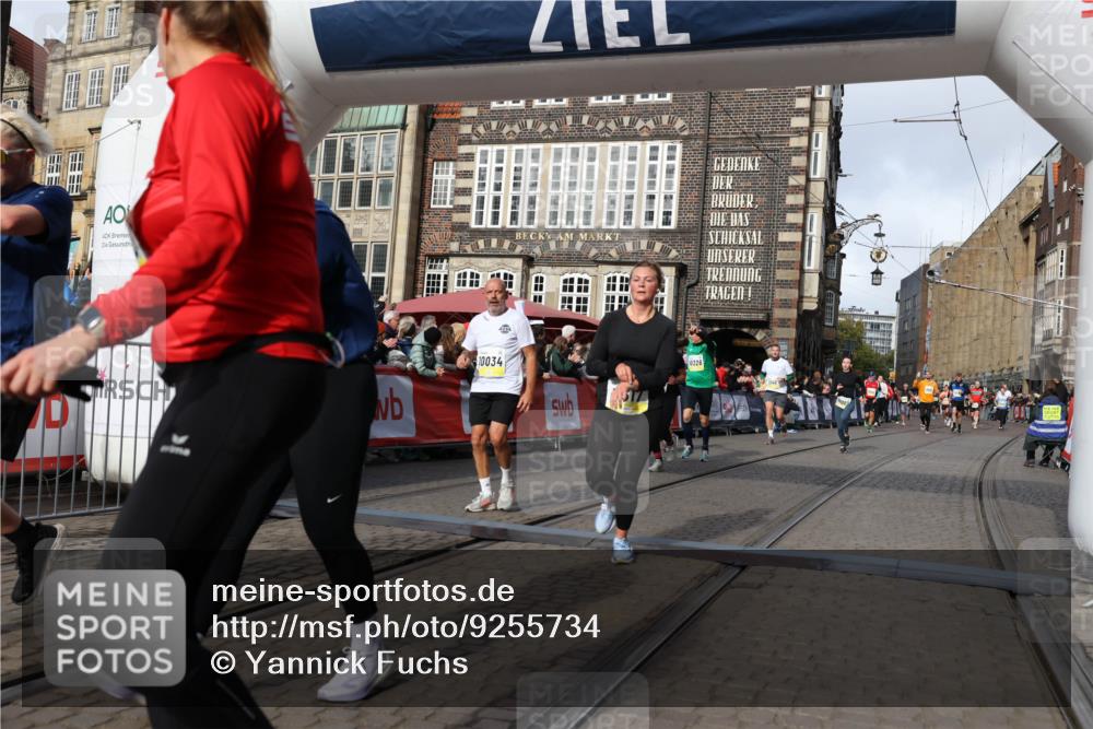 05.10.2025 - 20. swb-Marathon Bremen Yannick Fuchs http://msf.ph/oto/9255734 05.10.2025 10:55:16 Ziel 9176, 9791, 10003, 10014, 10034, 10180, 10307, 10326, 10920, 11317, 11363 meine-sportfotos.de