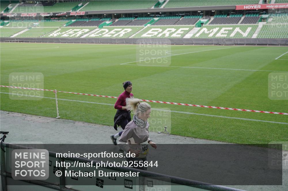 05.10.2025 - 20. swb-Marathon Bremen Michael Burmester http://msf.ph/oto/9255844 05.10.2025 10:43:40 Laufen im Stadion 9011, 9185, 9273, 9380, 9386, 9470, 9493, 9526, 9561, 9675, 9731, 9732, 9736, 9784, 9819, 9822, 9823, 9848, 9861, 9867, 9895, 9911, 9912, 9984, 10036, 10040, 10146, 10183, 10280, 10288, 10315, 10316, 10320, 10399, 10433, 10435, 10448, 10491, 10512, 10515, 10540, 10552, 10574, 10596, 10705, 10707, 10831, 10839, 10849, 10962, 10969, 11027, 11083, 11088, 11113, 11157, 11161, 11191, 11204, 11215, 11240, 11242, 11285, 11331, 11345, 11388, 11404, 11536, 11548 meine-sportfotos.de