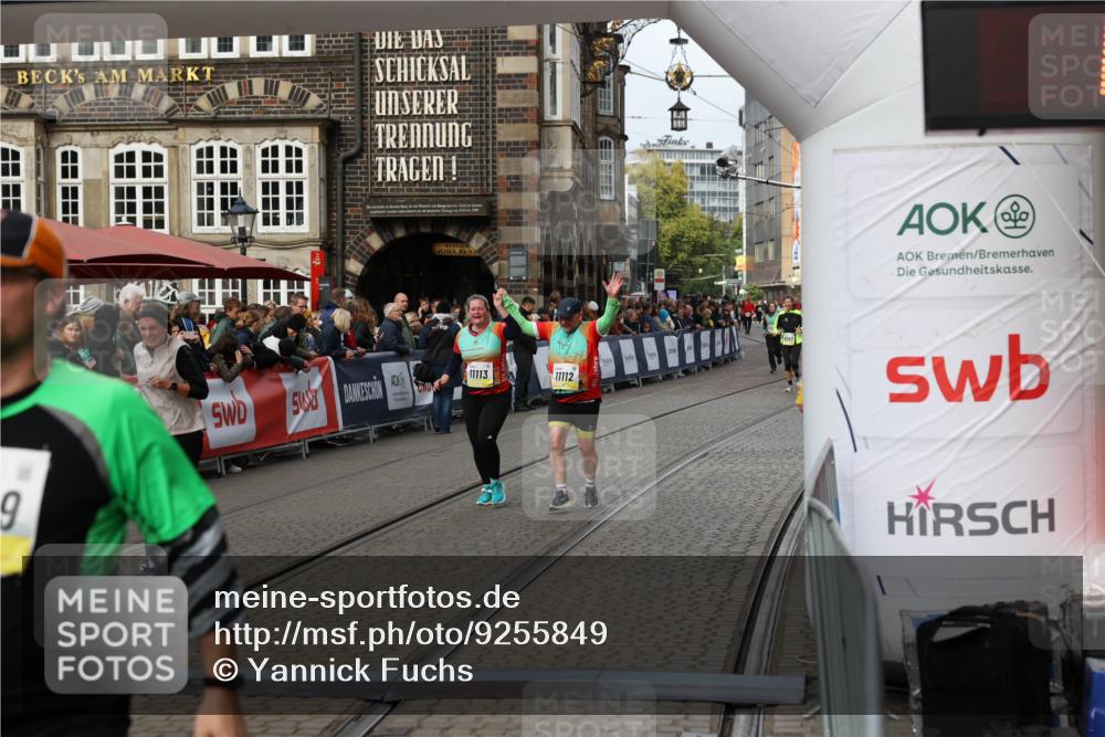 05.10.2025 - 20. swb-Marathon Bremen Yannick Fuchs http://msf.ph/oto/9255849 05.10.2025 11:15:36 Ziel 8844, 9767, 9768, 9959, 10976, 11112, 11113 meine-sportfotos.de