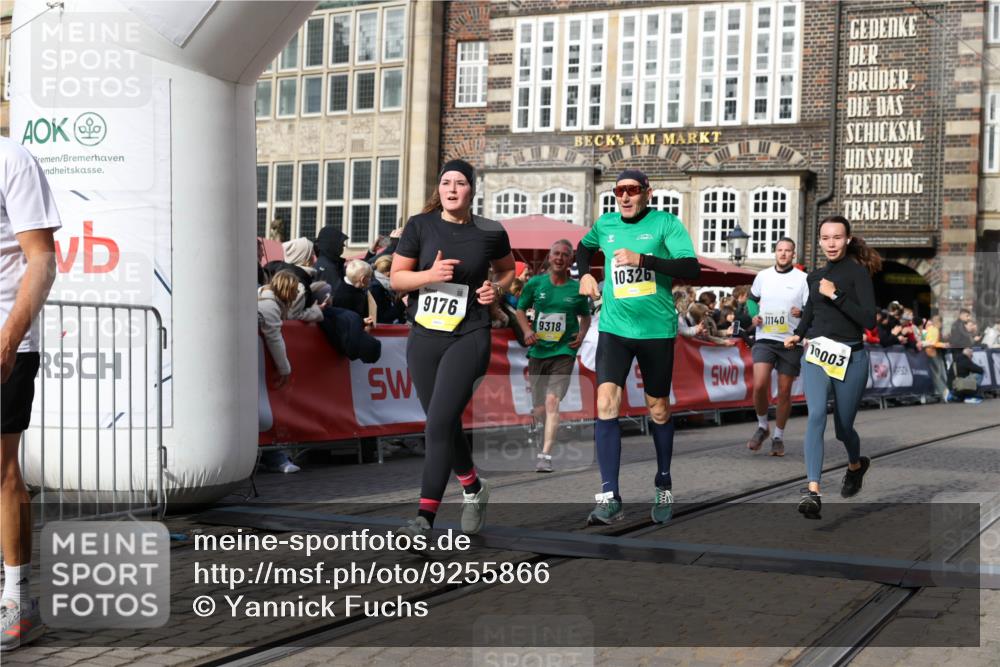 05.10.2025 - 20. swb-Marathon Bremen Yannick Fuchs http://msf.ph/oto/9255866 05.10.2025 10:55:19 Ziel 9176, 9318, 10003, 10014, 10034, 10180, 10307, 10326, 10920, 11140, 11317 meine-sportfotos.de