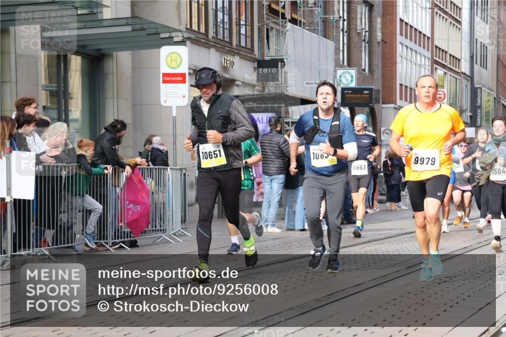 05.10.2025 - 20. swb-Marathon Bremen Strokosch-Dieckow http://msf.ph/oto/9256008 05.10.2025 10:57:35 Ziel 9221, 9568, 9576, 9582, 9719, 9872, 9979, 10127, 10219, 10225, 10329, 10341, 10395, 10459, 10577, 10651, 10703, 10793, 10834, 10890, 10975, 11023, 11058, 11116, 11301, 11457, 11469, 11520, 11521, 11564, 11575, 11601, 11663, 11731, 11744, 9221, 9568, 9576, 9582, 9719, 9872, 9979, 10127, 10219, 10225, 10329, 10341, 10395, 10459, 10577, 10651, 10703, 10793, 10834, 10890, 10975, 11023, 11058, 11601, 11663 meine-sportfotos.de