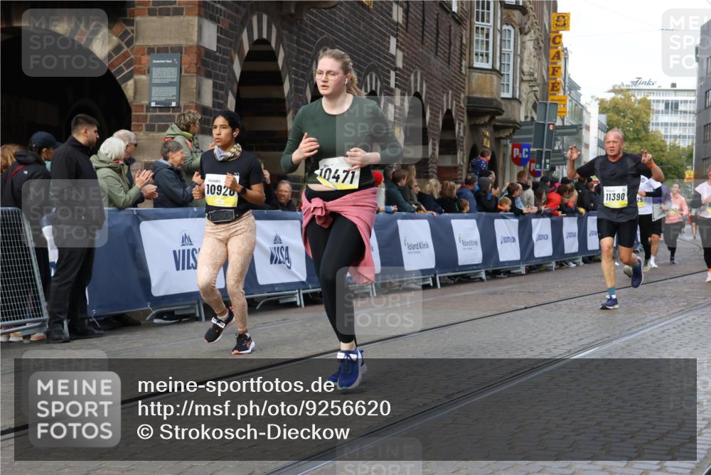 05.10.2025 - 20. swb-Marathon Bremen Strokosch-Dieckow http://msf.ph/oto/9256620 05.10.2025 11:03:14 Ziel 9246, 9325, 10142, 10405, 10471, 10926, 11390, 11467, 11502, 11508, 11509 meine-sportfotos.de