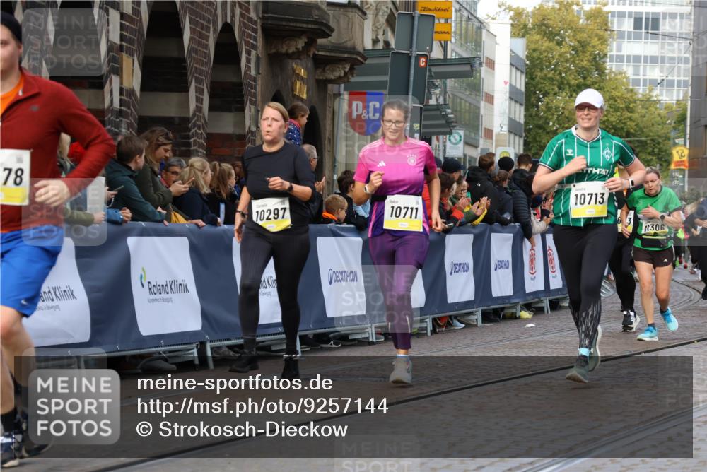 05.10.2025 - 20. swb-Marathon Bremen Strokosch-Dieckow http://msf.ph/oto/9257144 05.10.2025 11:03:40 Ziel 9315, 9940, 10213, 10238, 10297, 10478, 10603, 10604, 10711, 10713, 11306, 11589 meine-sportfotos.de