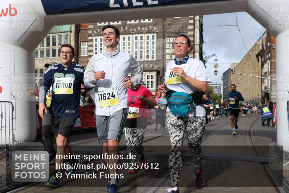 05.10.2025 - 20. swb-Marathon Bremen Yannick Fuchs http://msf.ph/oto/9257612 05.10.2025 10:55:53 Ziel 9195, 9197, 9521, 9621, 9882, 10088, 10253, 10287, 10323, 10385, 10475, 10653, 10800, 10909, 11081, 11249, 11586, 11624 meine-sportfotos.de