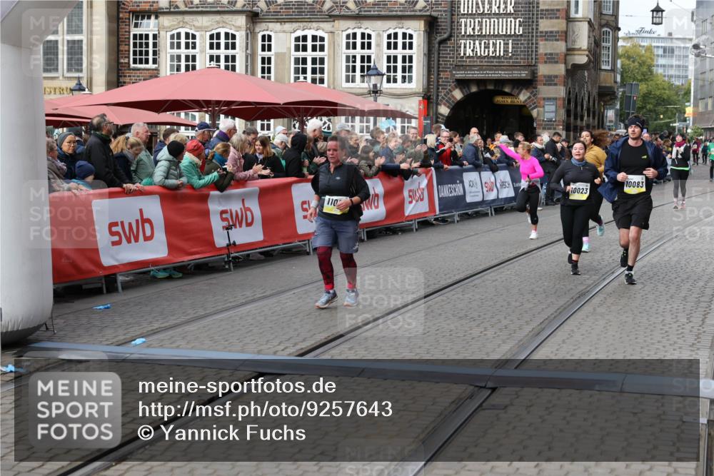 05.10.2025 - 20. swb-Marathon Bremen Yannick Fuchs http://msf.ph/oto/9257643 05.10.2025 11:16:28 Ziel 7110, 10023, 10083, 10339, 10379, 10450, 11029, 11247 meine-sportfotos.de