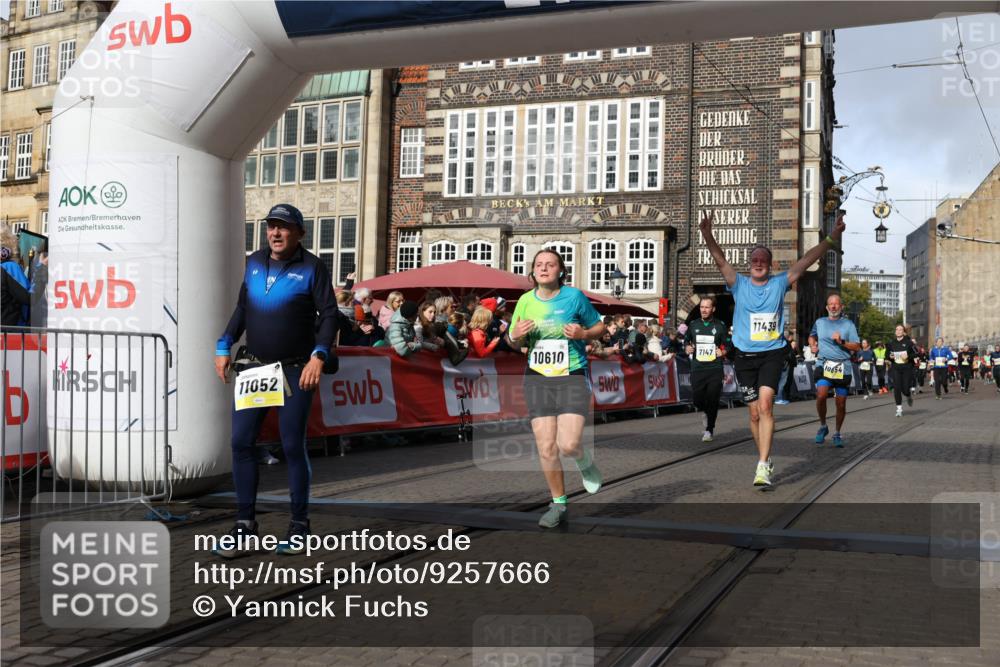 05.10.2025 - 20. swb-Marathon Bremen Yannick Fuchs http://msf.ph/oto/9257666 05.10.2025 10:56:00 Ziel 7147, 9521, 9871, 10253, 10385, 10610, 10653, 10654, 11052, 11249, 11439 meine-sportfotos.de
