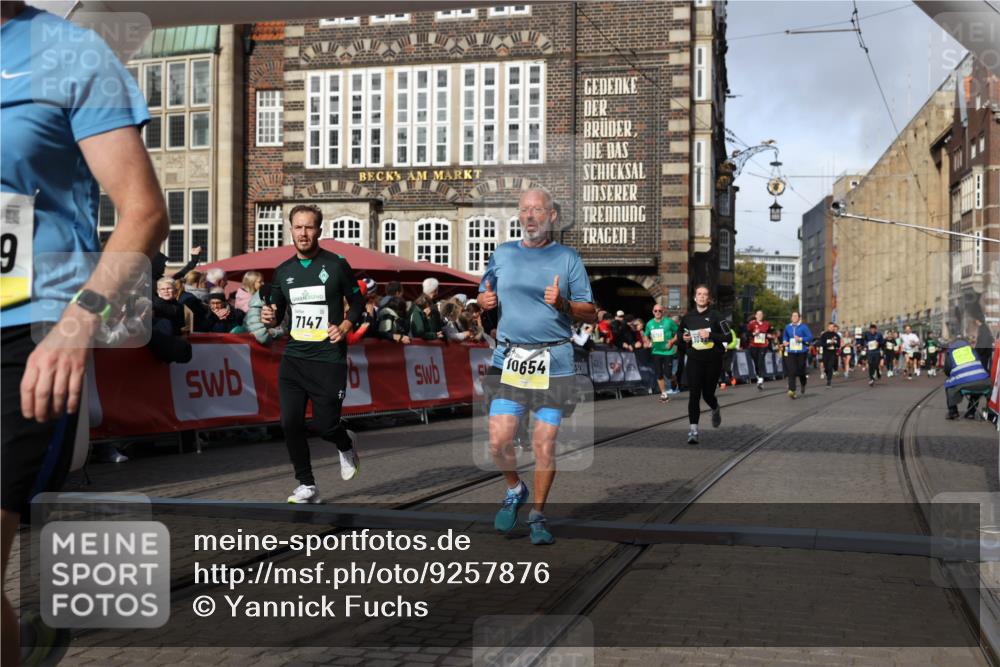 05.10.2025 - 20. swb-Marathon Bremen Yannick Fuchs http://msf.ph/oto/9257876 05.10.2025 10:56:02 Ziel 7147, 9521, 9871, 10253, 10385, 10610, 10654, 10921, 11052, 11439 meine-sportfotos.de
