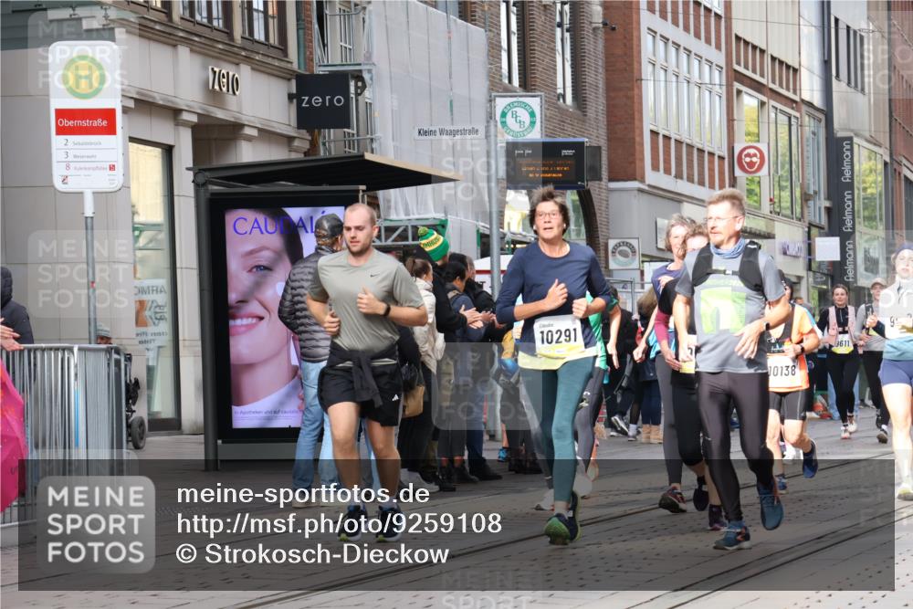 05.10.2025 - 20. swb-Marathon Bremen Strokosch-Dieckow http://msf.ph/oto/9259108 05.10.2025 10:59:36 Ziel 7621, 9005, 9378, 9381, 9473, 9603, 9604, 9611, 9612, 9666, 9673, 10138, 10290, 10291, 10311, 10489, 10572, 11026, 11125, 11266, 11444, 11582, 11600, 11639, 11644, 11720, 7621, 9005, 9378, 9381, 9473, 9603, 9604, 9611, 9612, 9666, 9673, 10138, 10290, 10291, 10311, 10489, 10572, 11026, 11125, 11266, 11444, 11582, 11600, 11639, 11644, 11720 meine-sportfotos.de