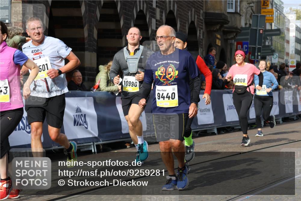05.10.2025 - 20. swb-Marathon Bremen Strokosch-Dieckow http://msf.ph/oto/9259281 05.10.2025 11:05:15 Ziel 9440, 9515, 9690, 9908, 9944, 9978, 10255, 10343, 10990, 11501, 11540, 11650, 11707 meine-sportfotos.de