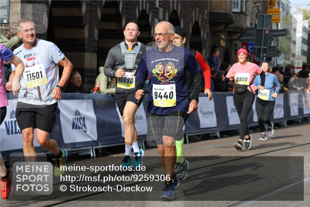 05.10.2025 - 20. swb-Marathon Bremen Strokosch-Dieckow http://msf.ph/oto/9259306 05.10.2025 11:05:15 Ziel 9440, 9515, 9690, 9908, 9944, 9978, 10255, 10343, 10990, 11501, 11540, 11650, 11707 meine-sportfotos.de