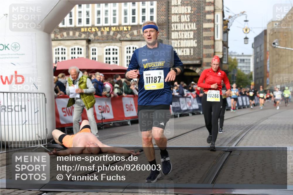 05.10.2025 - 20. swb-Marathon Bremen Yannick Fuchs http://msf.ph/oto/9260003 05.10.2025 10:48:07 Ziel 9240, 9929, 10089, 10266, 11187, 11628 meine-sportfotos.de