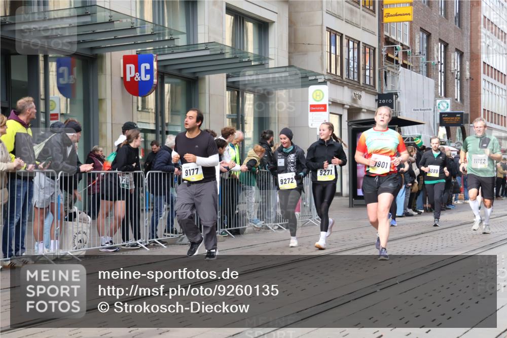 05.10.2025 - 20. swb-Marathon Bremen Strokosch-Dieckow http://msf.ph/oto/9260135 05.10.2025 11:00:21 Ziel 7178, 9177, 9271, 9272, 9327, 9389, 9531, 9827, 9858, 10063, 10071, 10079, 10182, 10518, 10571, 10690, 10872, 10901, 11003, 11034, 11071, 11155, 11162, 11255, 11511, 11534, 11595, 11610, 11619, 7178, 9177, 9271, 9272, 9327, 9389, 9531, 9827, 9858, 10063, 10071, 10079, 10182, 10518, 10571, 10690, 10872, 10901, 11003, 11034, 11071, 11155, 11162, 11255, 11511 meine-sportfotos.de